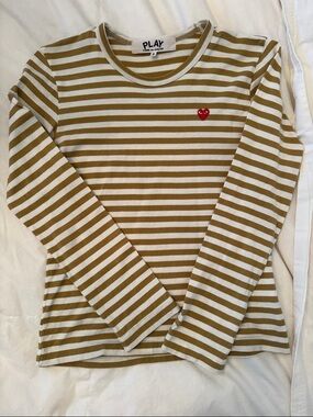COMME des GARCONS PLAY Striped Long-Sleeve Tee in Olive/White